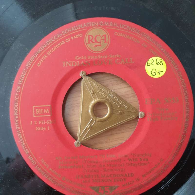 Jeanette MacDonald, Nelson Eddy  Indian Love Call - Vinyl 7" Record - Good+ Quality (G+) (gplus)