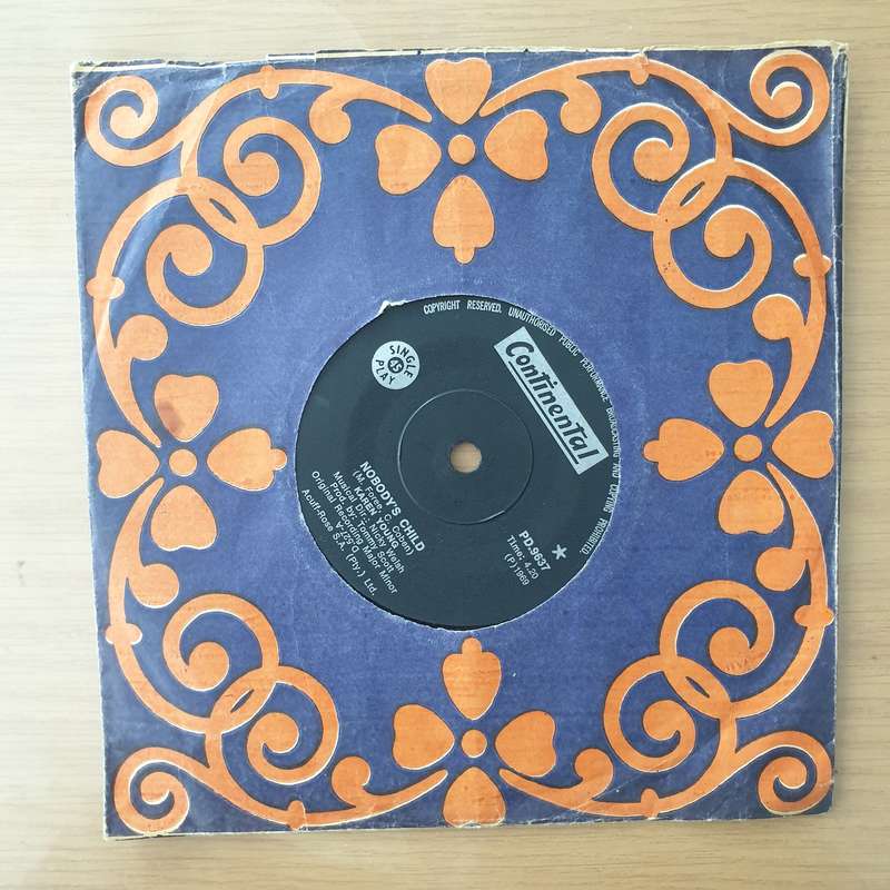 Karen Young  Nobody's Child - Vinyl 7" Record - Very-Good+ Quality (VG+) (verygoodplus7)