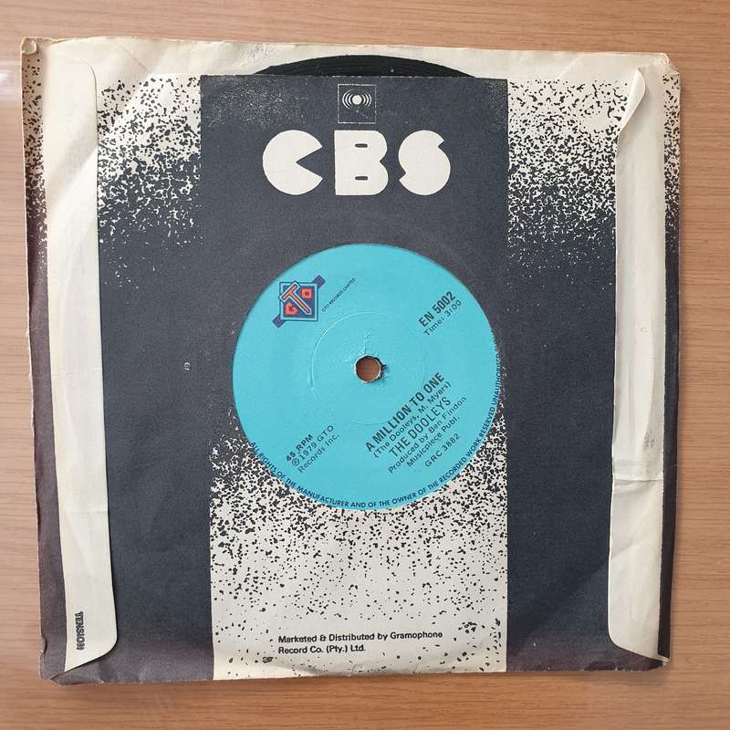 The Dooleys  The Chosen Few - Vinyl 7" Record - Very-Good+ Quality (VG+) (verygoodplus7)
