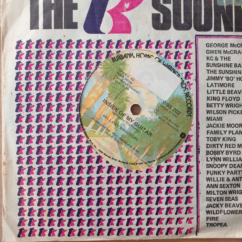 Bellamy Brothers  Let Your Love Flow - Vinyl 7" Record - Very-Good+ Quality (VG+) (verygoodplus7)