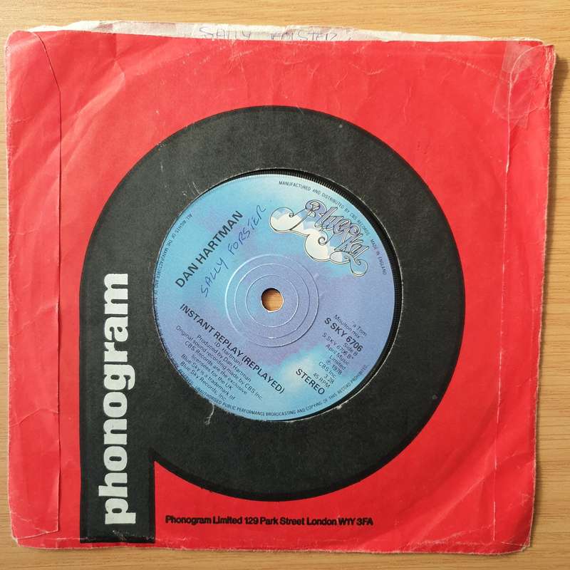 Dan Hartman  Instant Replay - Vinyl 7" Record - Very-Good+ Quality (VG+) (verygoodplus7)
