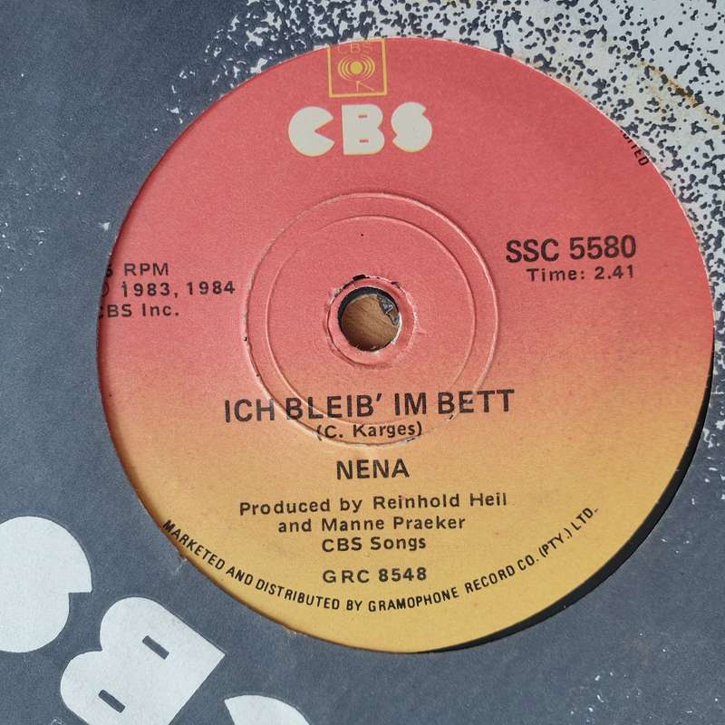 Nena  99 Red Balloons / Ich Bleib' Im Bett - Vinyl 7" Record - Very-Good+ Quality (VG+) (veryg...