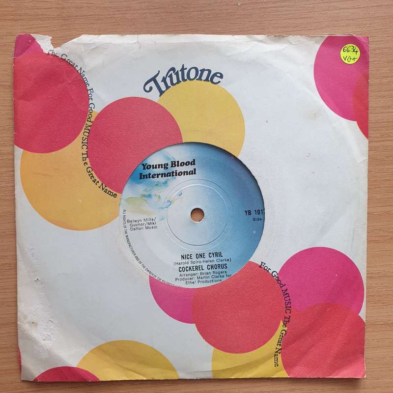 Cockerel Chorus  Nice One Cyril - Vinyl 7" Record - Very-Good+ Quality (VG+) (verygoodplus7)