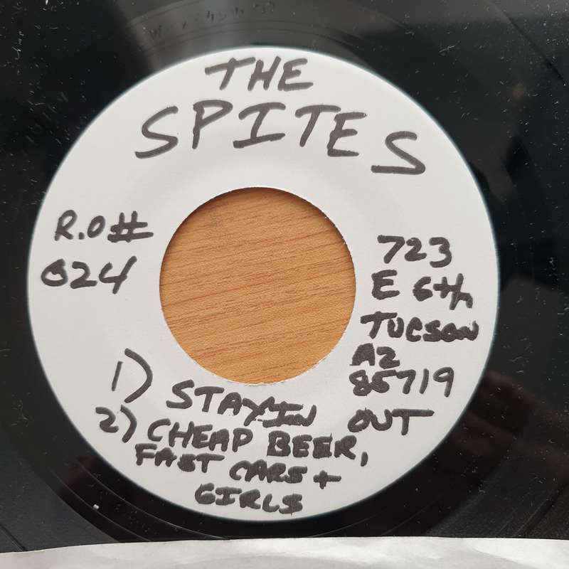 The Spites  Stayin Out - Vinyl 7" Record - Very-Good+ Quality (VG+) (verygoodplus7)