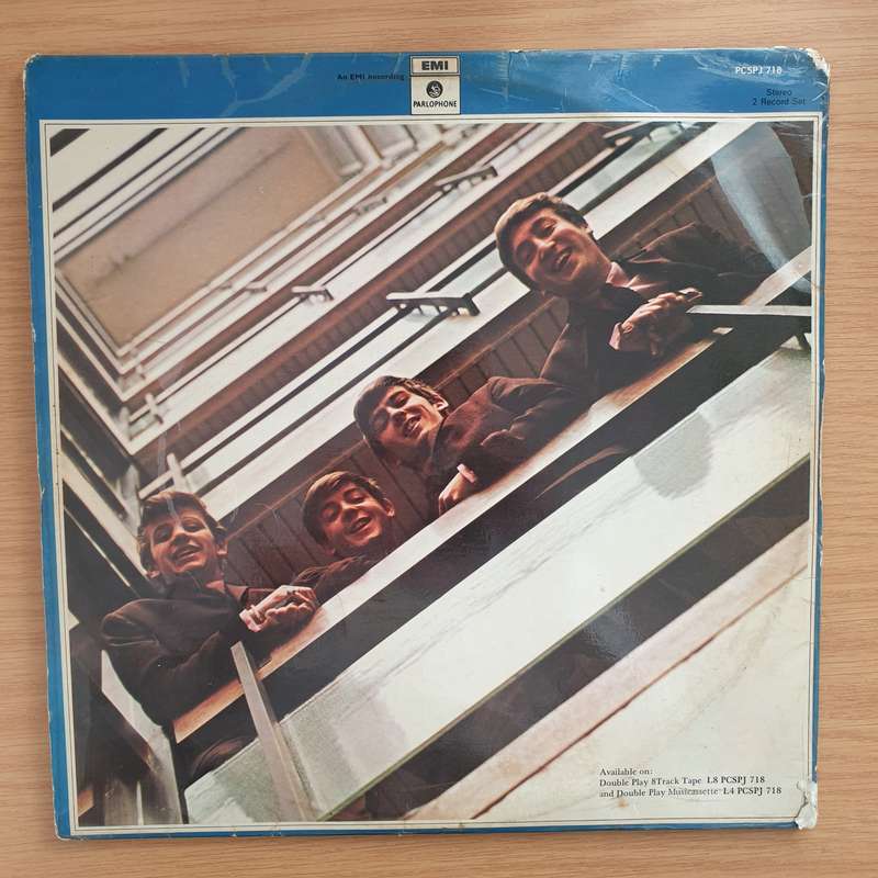 Beatles 1967-1970  - Double Vinyl LP Record  - Very-Good Quality (VG)