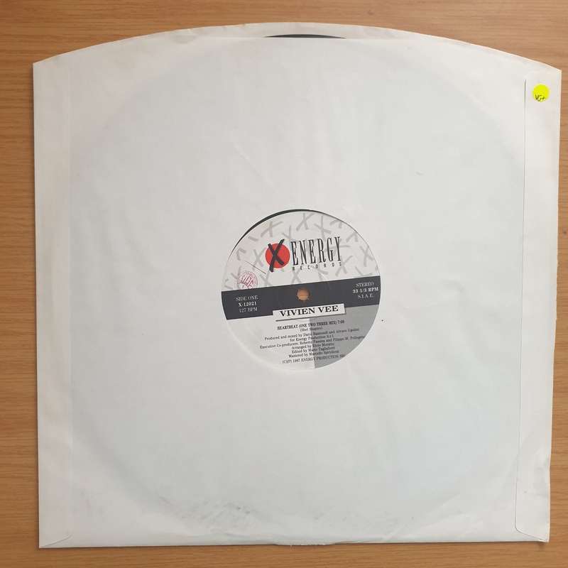 Vivien Vee  Heartbeat  Vinyl LP Record - Very-Good+ Quality (VG+) (verygoodplus)