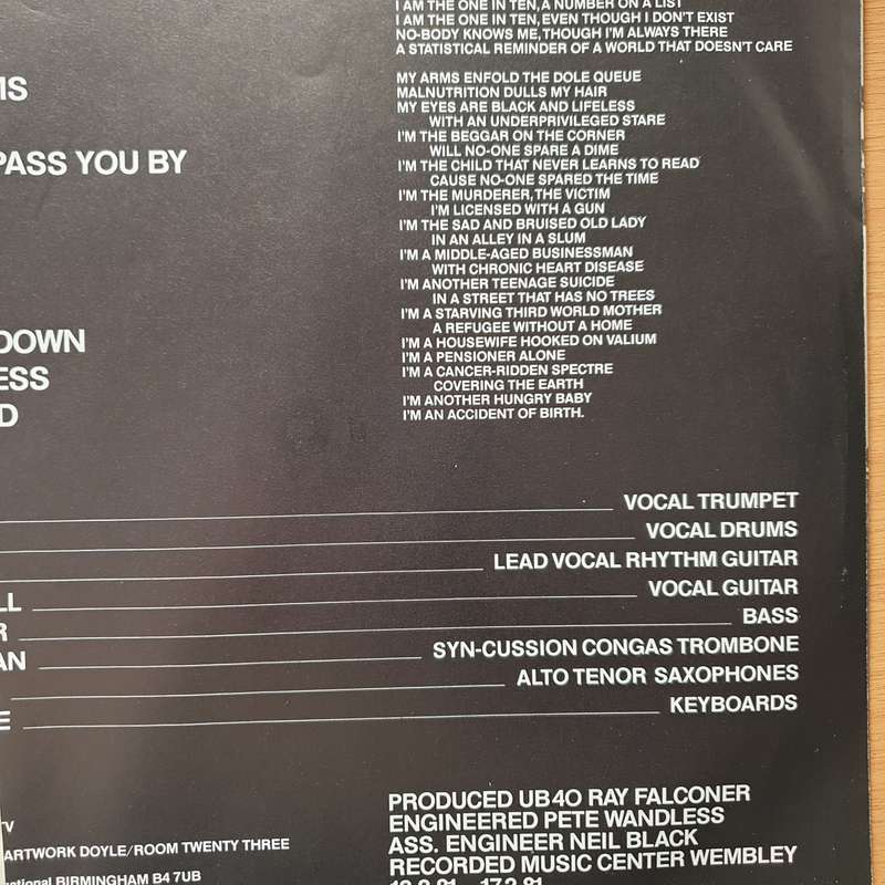 UB40  Present Arms - (includes additional 45 RPM record) - Vinyl LP Record - Very-Good+ Qualit...