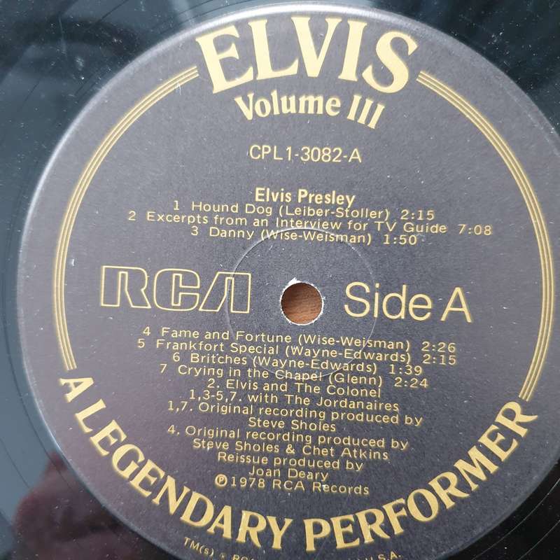 Elvis Presley  A Legendary Performer - Volume 3 - Vinyl LP Record - Very-Good Quality (VG)  (v...