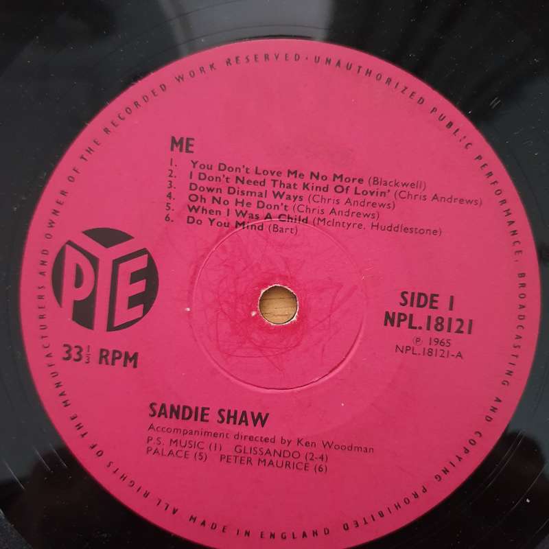 Sandie Shaw  Me - Vinyl LP Record - Very-Good- Quality (VG-) (minus)