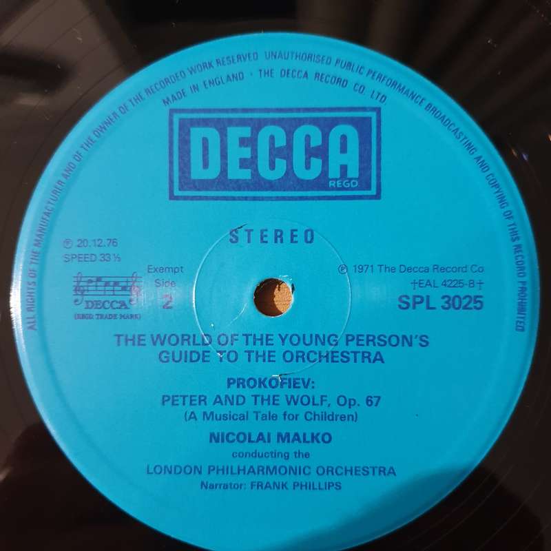 The World Of The Young Persons Guide to the Orchestra -  Vinyl LP Record - Very-Good+ Quality (VG...