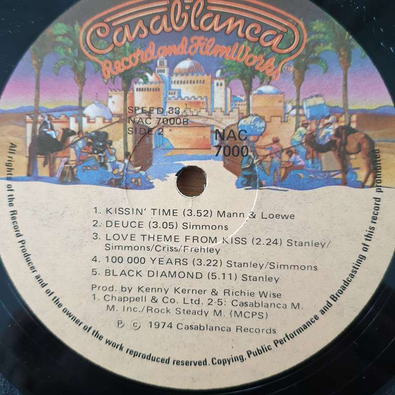 Kiss  Kiss  Vinyl LP Record - Very-Good+ Quality (VG+) (verygoodplus) (D)