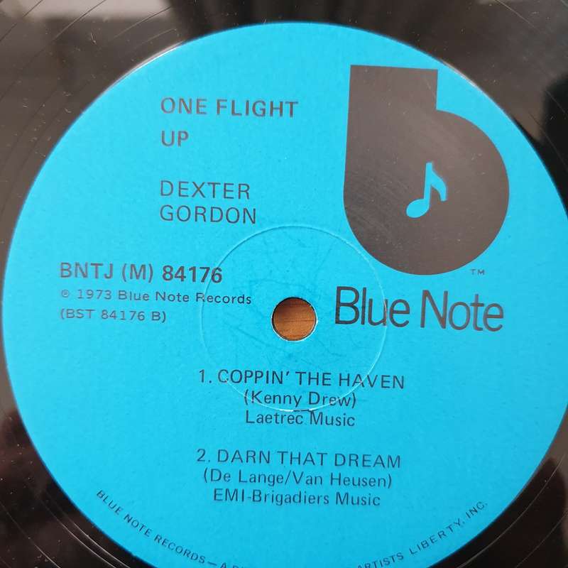 Dexter Gordon  One Flight Up  Vinyl LP Record - Very-Good+ Quality (VG+) (verygoodplus)