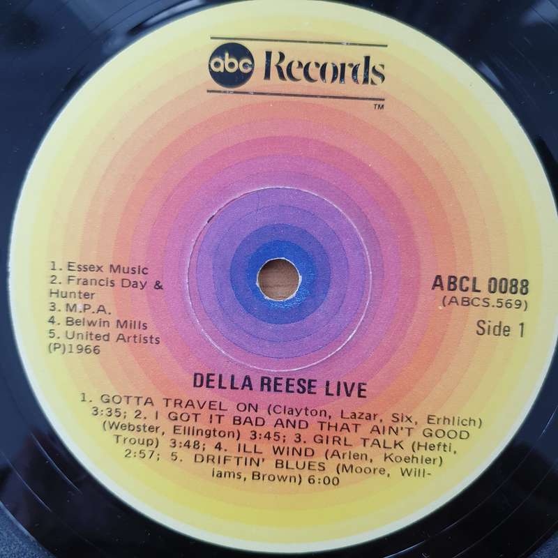 Della Reese  Della Reese Live  Vinyl LP Record - Very-Good+ Quality (VG+) (verygoodplus)