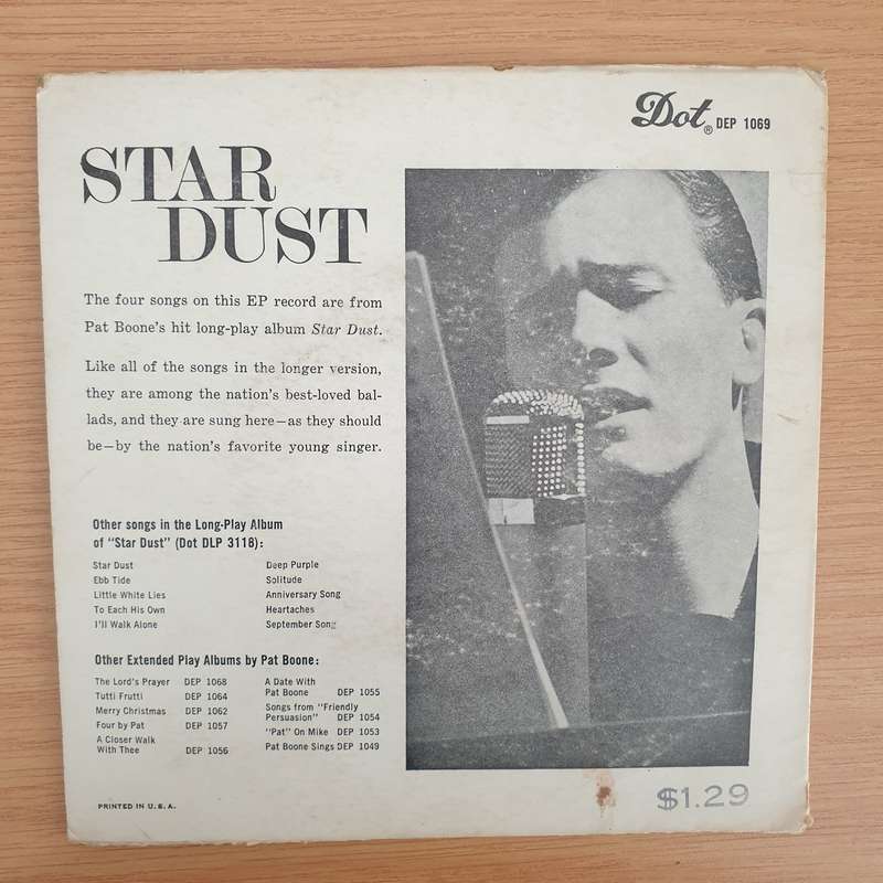 Pat Boone  Star Dust - Vinyl 7" Record - Very-Good+ Quality (VG+) (verygoodplus7)