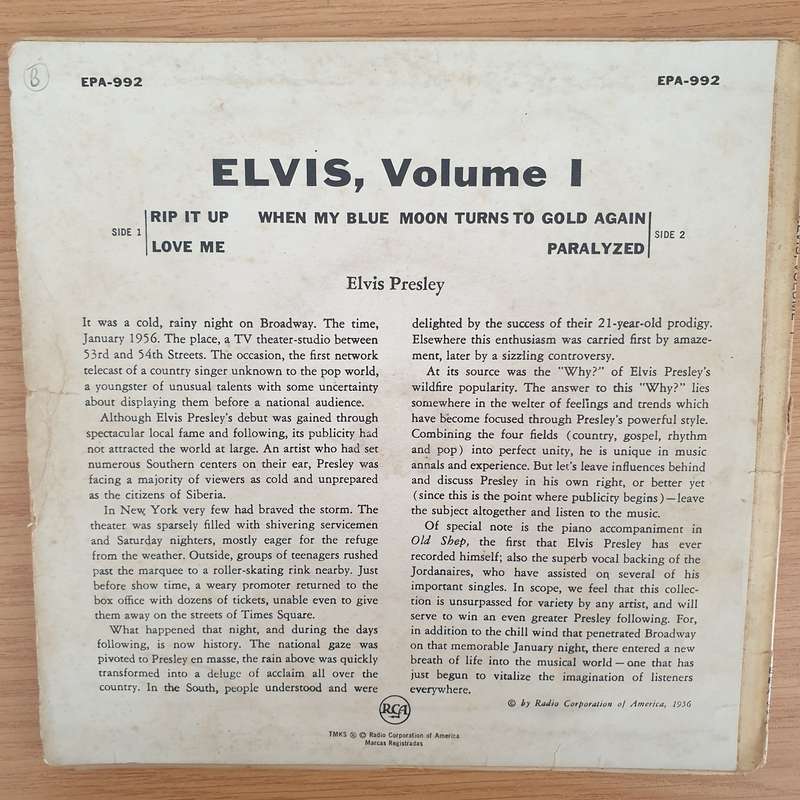 Elvis Presley  Elvis, Volume 1 - Vinyl 7" Record - Very-Good+ Quality (VG+) (verygoodplus7)