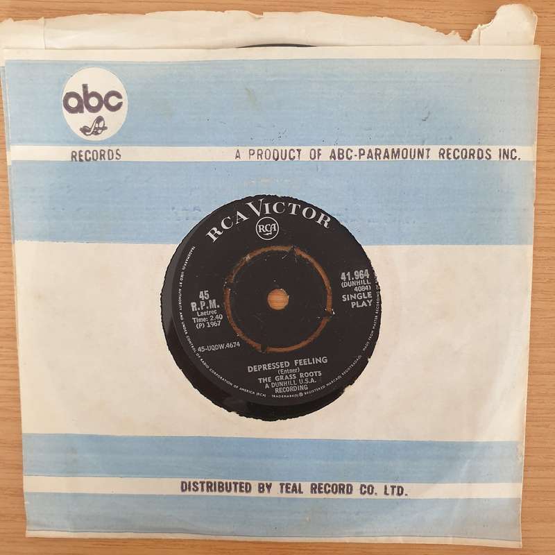 The Grassroots  Let's Live For Today - Vinyl 7" Record - Very-Good+ Quality (VG+) (verygoodplus7)