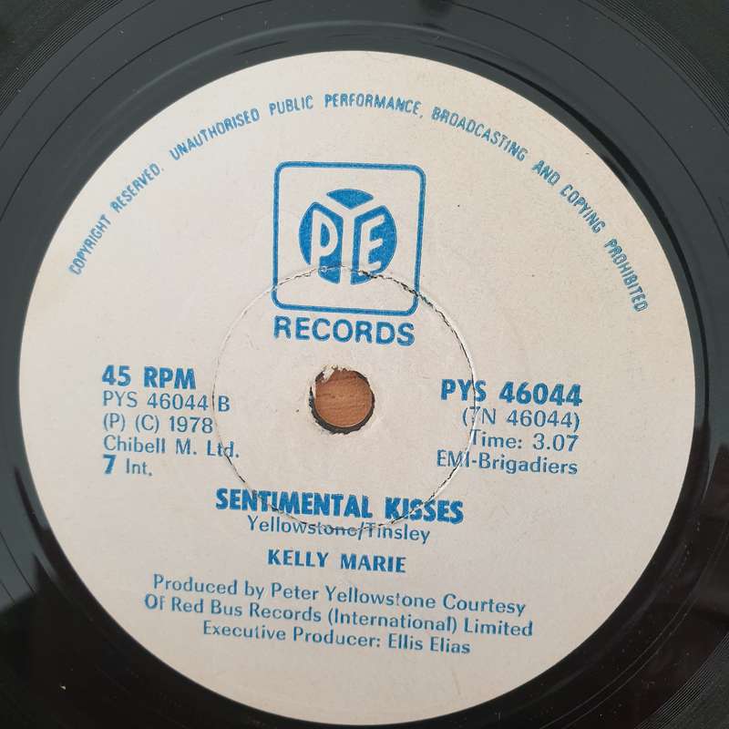 Kelly Marie  Make Love To Me / Sentimental Kisses (Rhodesia) - Vinyl 7" Record - Very-Good+ Qu...