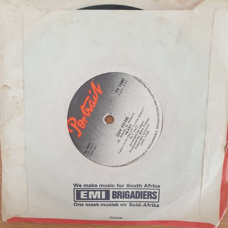 Heart  Barracuda - Vinyl 7" Record - Very-Good+ Quality (VG+) (verygoodplus7)