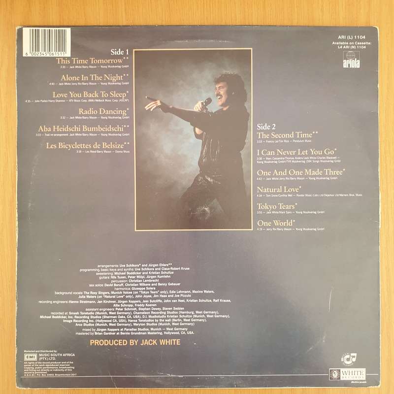 Engelbert Humperdinck   In Love - Vinyl LP Record - Very-Good- Quality (VG-) (minus)