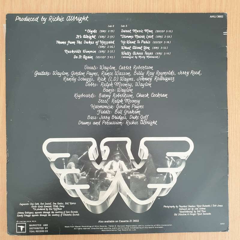 Waylon Jennings  Music Man - Vinyl LP Record - Very-Good+ Quality (VG+) (verygoodplus)