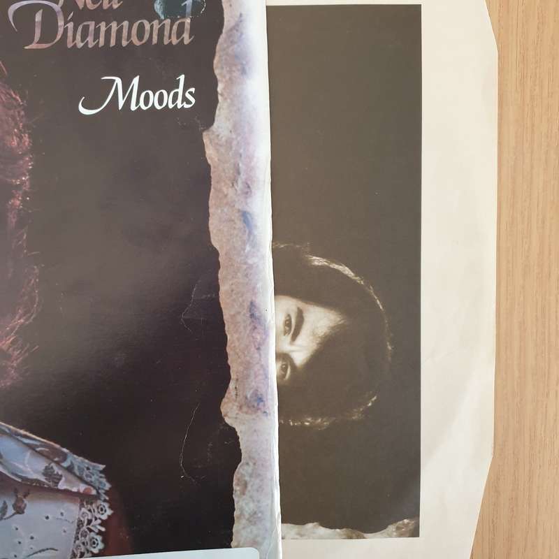 Neil Diamond  Moods (with lyrics) - Vinyl LP Record - Very-Good Quality (VG)  (verry)