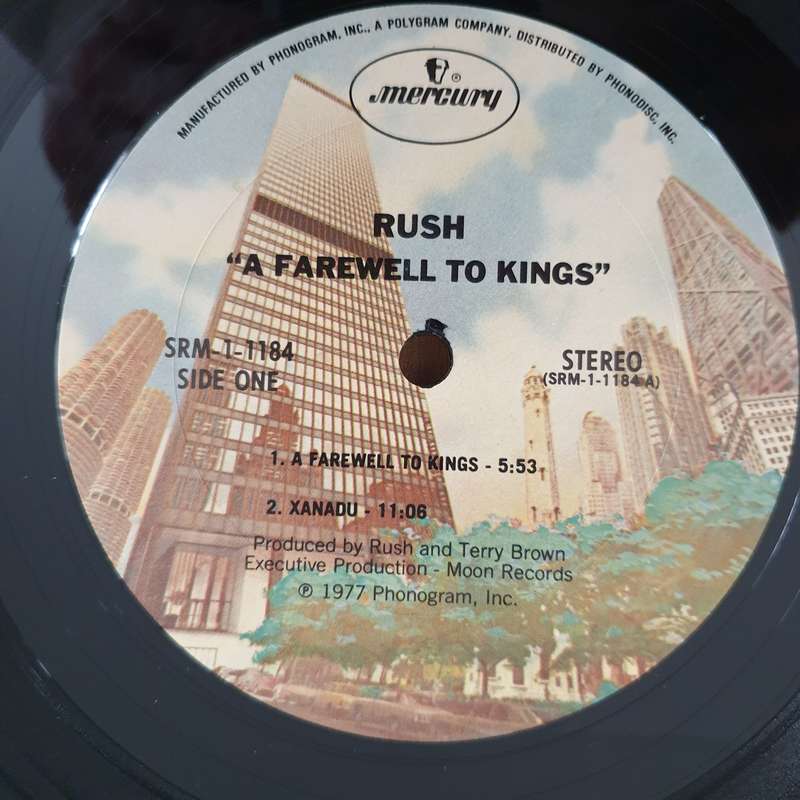 Rush  A Farewell To Kings - Vinyl LP Record - Very-Good+ Quality (VG+) (verygoodplus)
