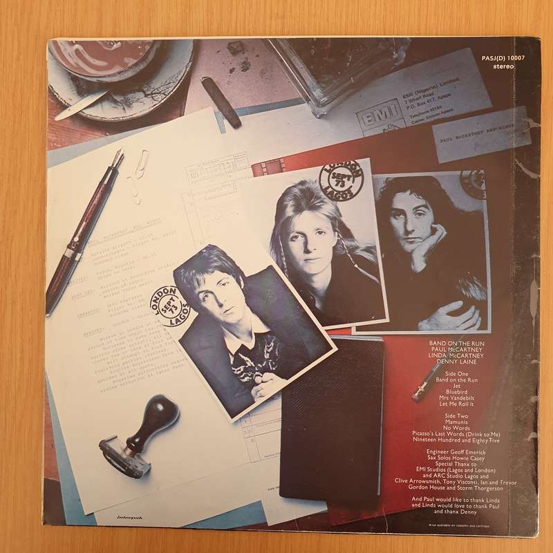 Paul McCartney And Wings  Band On The Run - Vinyl LP Record - Very-Good+ Quality (VG+)