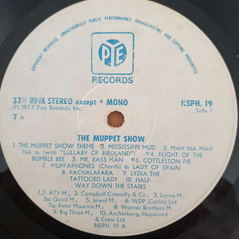 The Muppets  The Muppet Show (Rhodesia)  Vinyl LP Record - Very-Good- Quality (VG-) (minus)