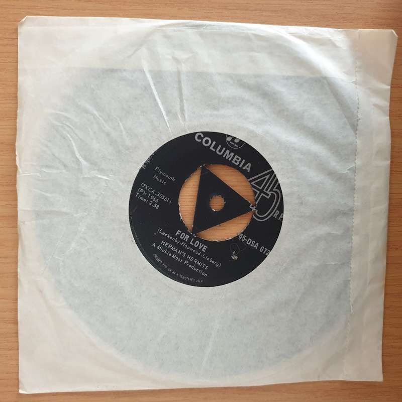 Herman's Hermits  This Door Swings Both Ways - 7" Vinyl Record  (VG+) (DLB)