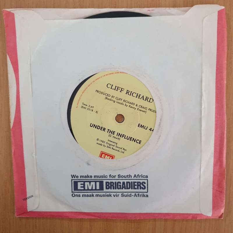 Cliff Richard  The Only Way Out - 7" Record - Very-Good+ Quality (VG+) (verygoodplus7)(DLB)