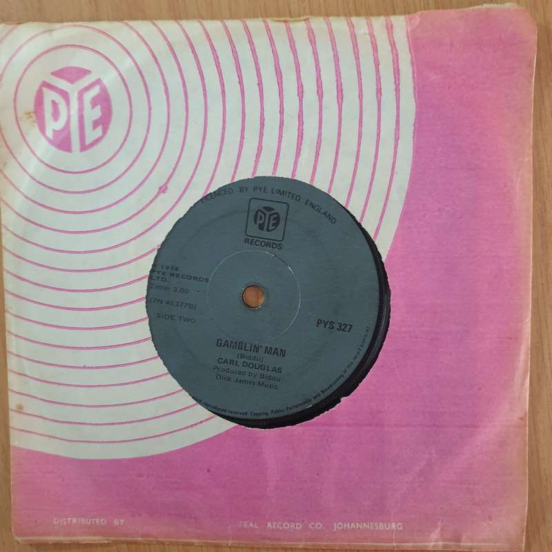 Carl Douglas  Kung Fu Fighting - 7" Record - Very-Good+ Quality (VG+) (verygoodplus7) (DLB)