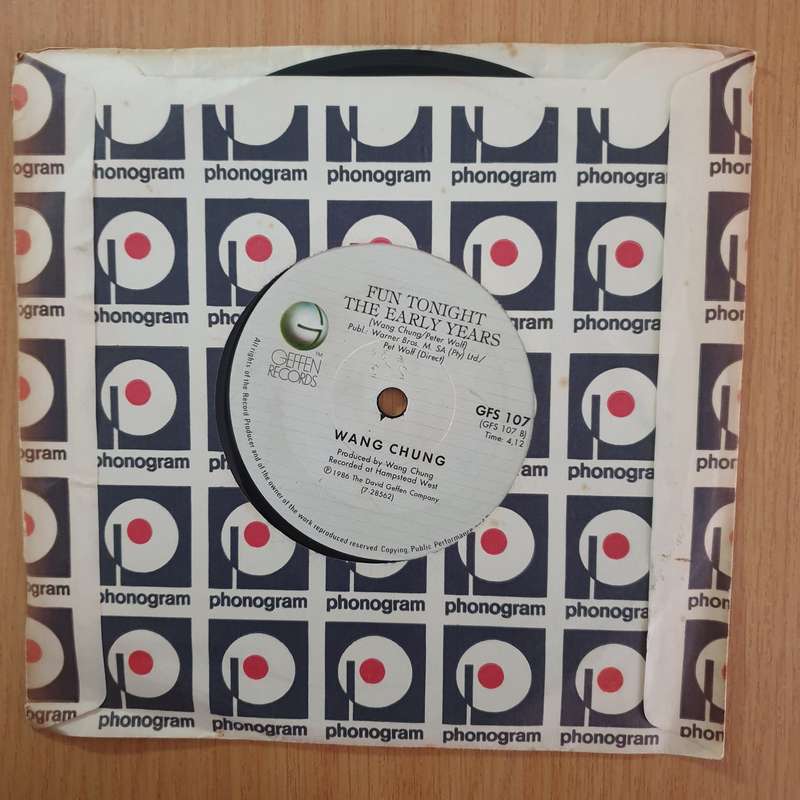 Wang Chung  Everybody Have Fun Tonight - 7" Record - Very-Good+ Quality (VG+) (verygoodplus7) ...