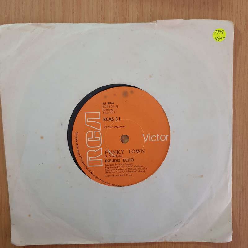Pseudo Echo  Funky Town - 7" Record - Very-Good+ Quality (VG+) (verygoodplus7) (DLB)
