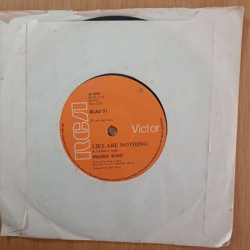 Pseudo Echo  Funky Town - 7" Record - Very-Good+ Quality (VG+) (verygoodplus7) (DLB)