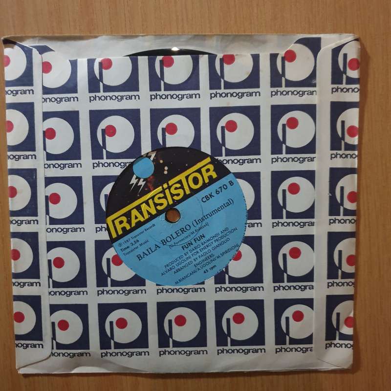 Fun Fun  Baila Bolero - 7" Record - Very-Good+ Quality (VG+) (verygoodplus7) (DLB)