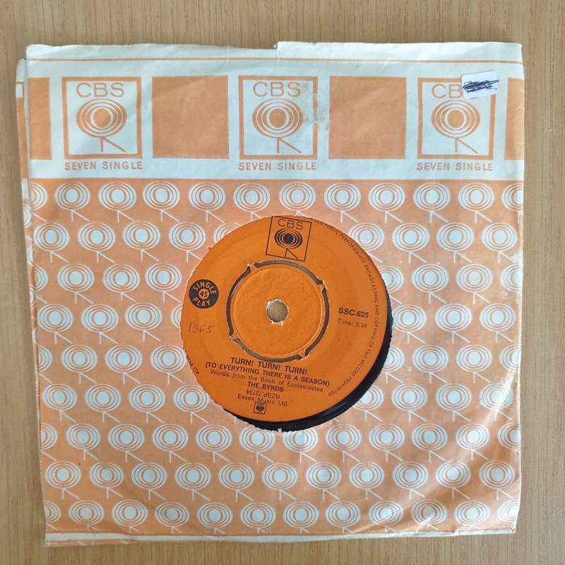 The Byrds  She Don't Care About Time / Turn! Turn! Turn! - 7" Record - Very-Good+ Quality (VG+...