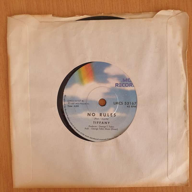 Tiffany  I Think We're Alone Now - 7" Record - Very-Good+ Quality (VG+) (verygoodplus7) (DLB)