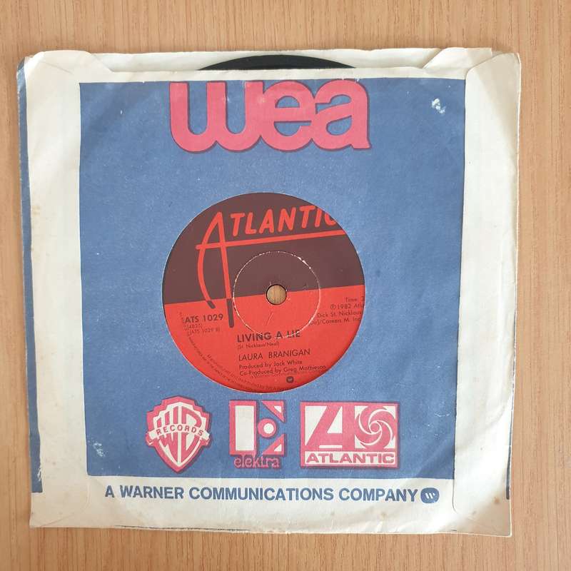 Laura Branigan  Gloria - 7" Record - Very-Good+ Quality (VG+) (verygoodplus7) (DLB)