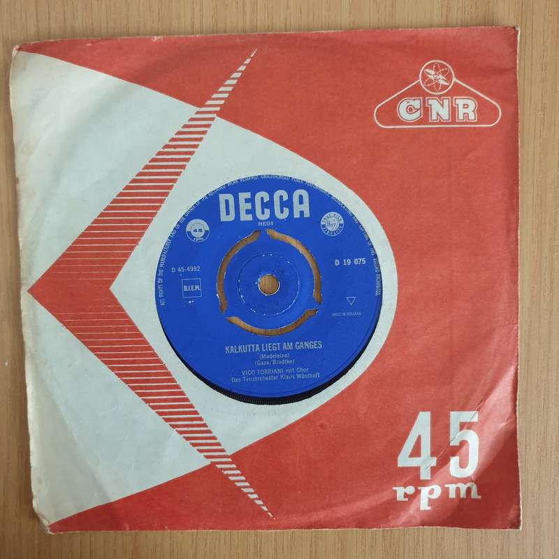 Vico Torriani  Kalkutta Liegt Am Ganges - 7" Vinyl Record  (VG) (DLB)