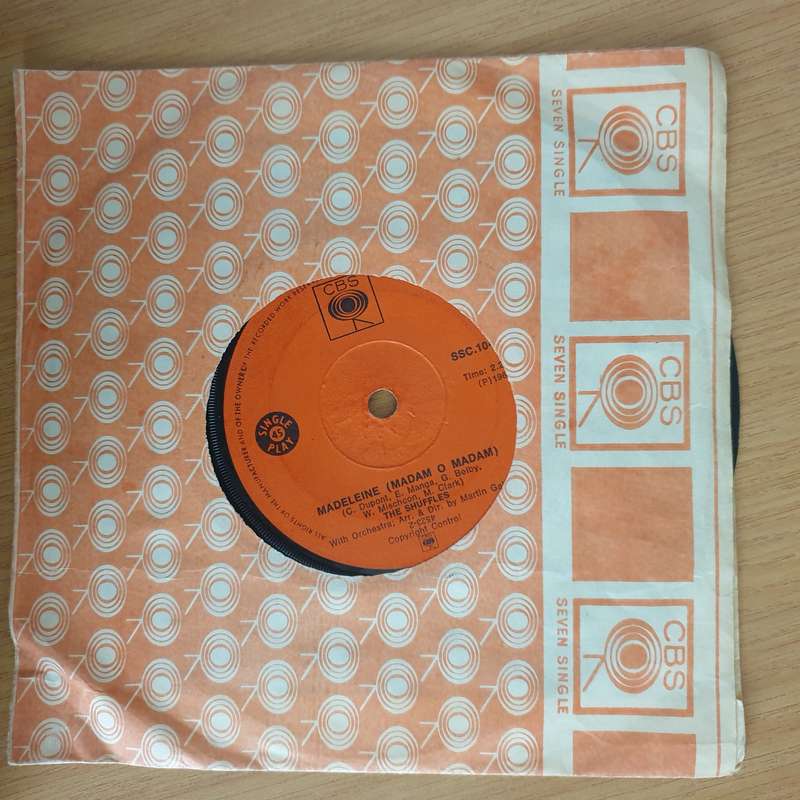 The Shuffles  Cha-La-La, I Need You - 7" Vinyl Record  (VG) (DLB)