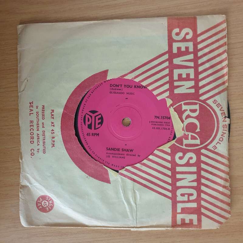 Sandie Shaw  (There's) Always Something There To Remind Me - 7" Vinyl Record  (VG) (DLB)