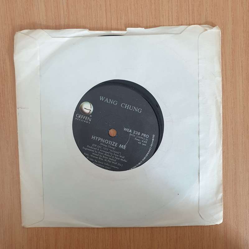 Wang Chung  Hypnotize Me - 7" Vinyl Record  (VG+) (DLB)