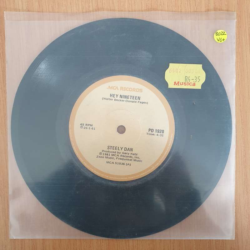 Steely Dan  Hey Nineteen - 7" Vinyl Record  (VG+) (DLB)