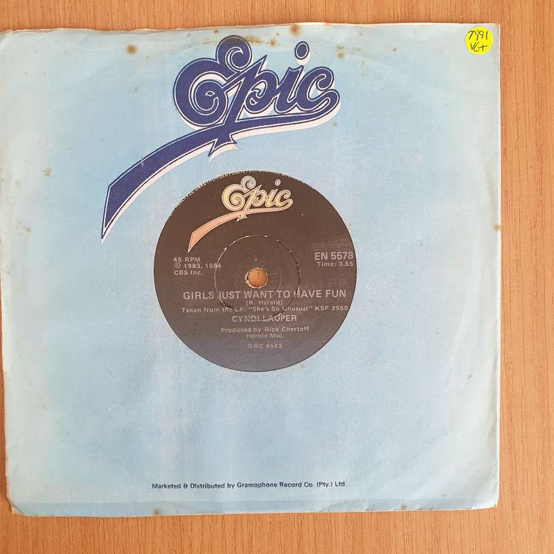 Cyndi Lauper  Girls Just Want To Have Fun - 7" Vinyl Record  (VG+) (DLB)