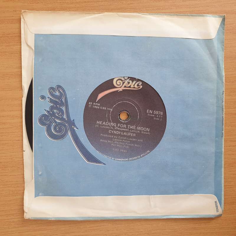 Cyndi Lauper  True Colors - 7" Vinyl Record  (VG+) (DLB)