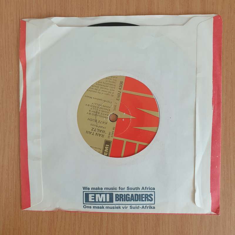 Kate Bush  Babooshka - Vinyl 7" Record  (VG+)