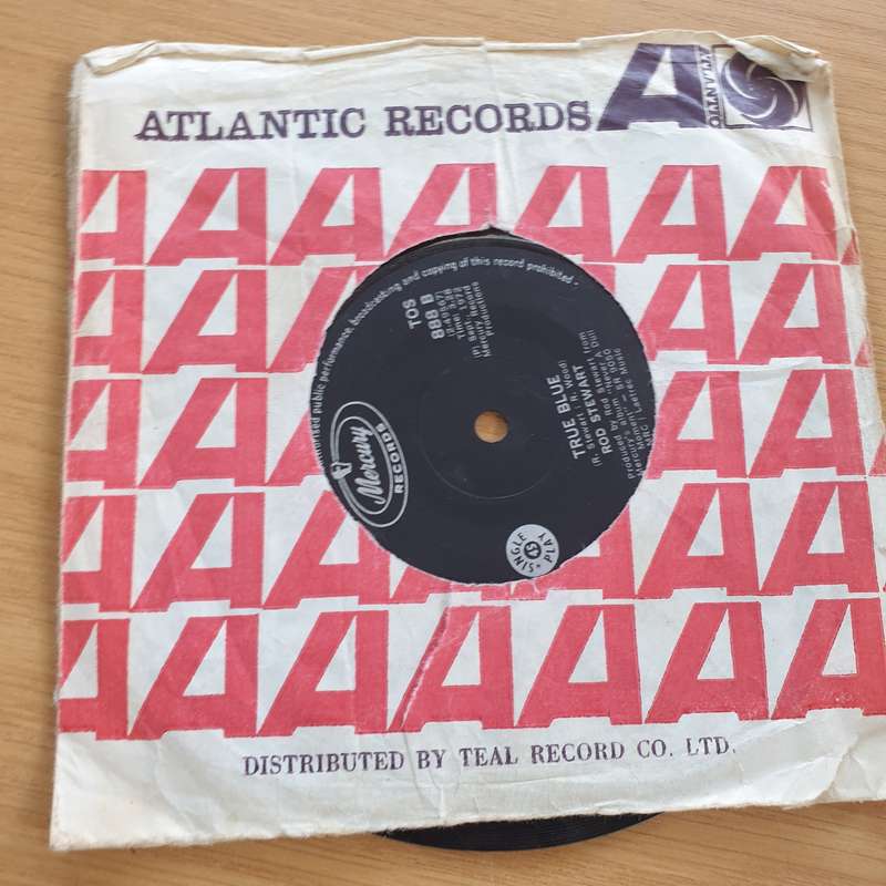 Rod Stewart  You Wear It Well - Vinyl 7" Record  (VG+)