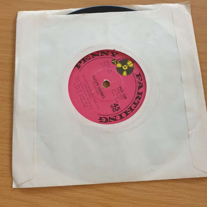 Johnny Pearson And His Orchestra   Sleepy Shores / Old World Charm - Vinyl 7" Record  (VG)