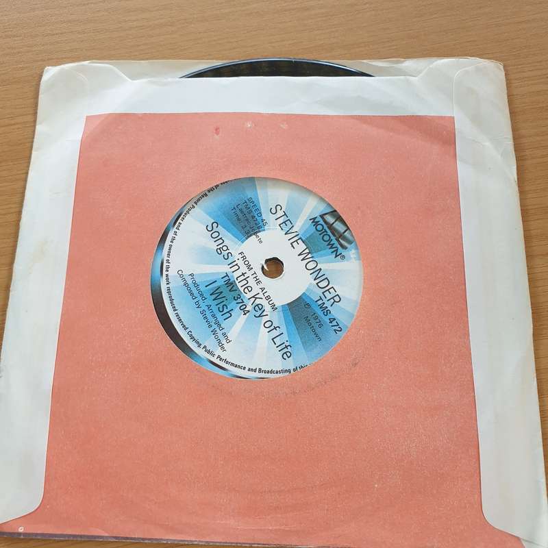 Stevie Wonder  Isn't She Lovely  (Songs in the Key of Life) - Vinyl 7" Record (VG+)