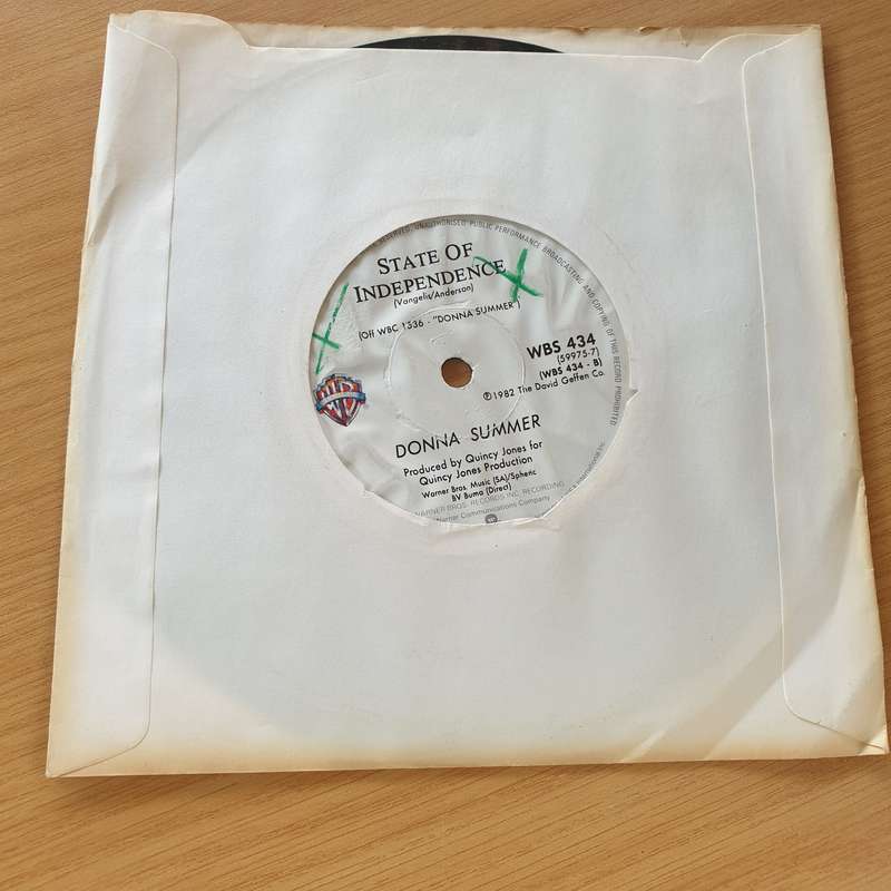 Donna Summer  Livin' In America - Vinyl 7" Record (VG+)